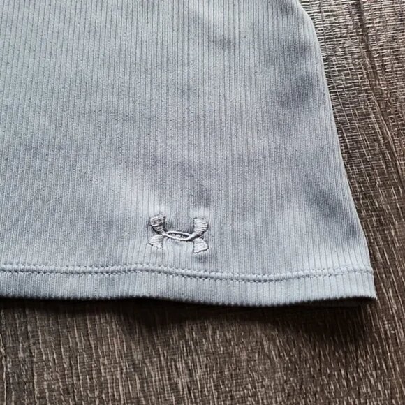 🍁 Under Armour HeatGear rib knit Tank Top 🍁 - Picture 3 of 4